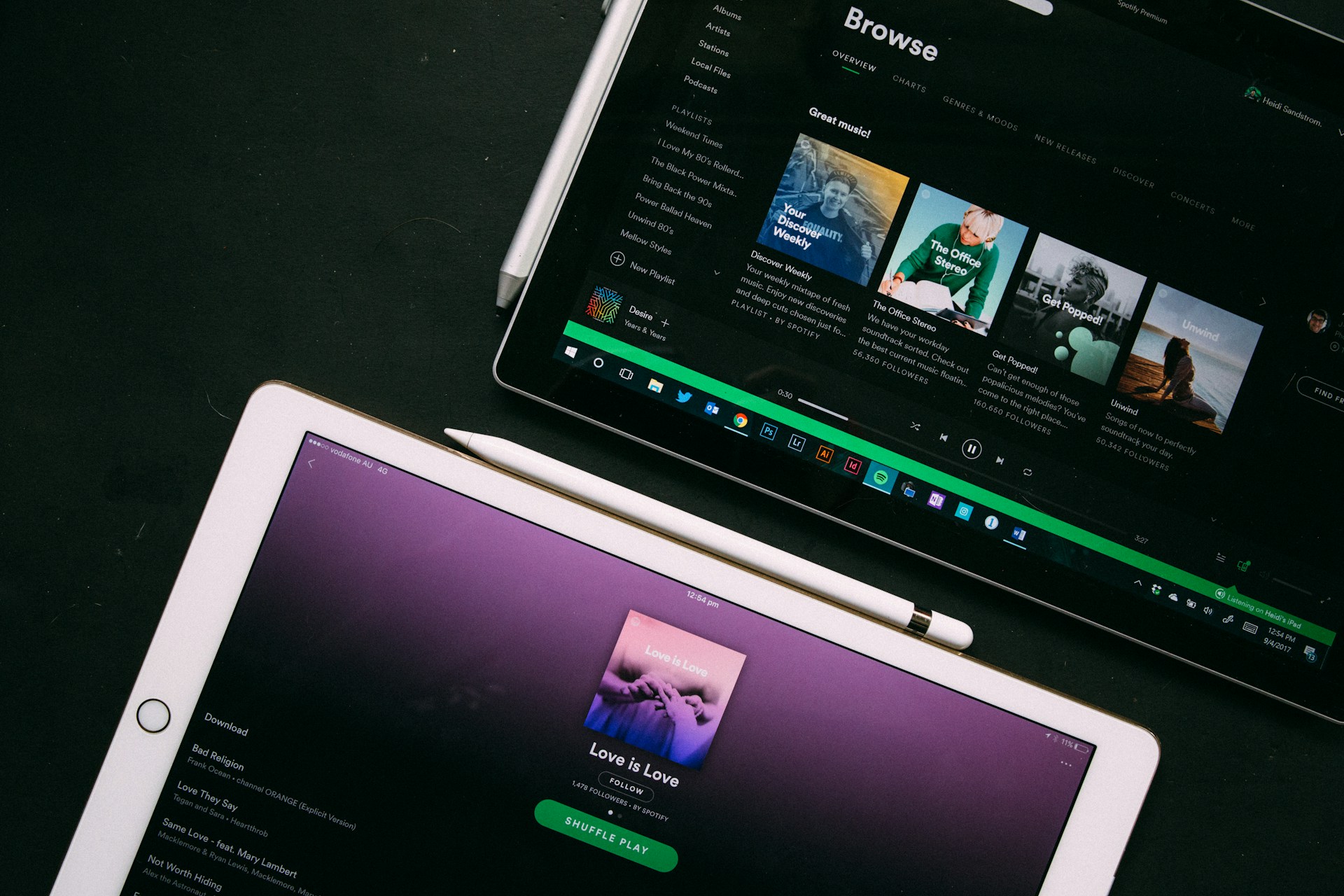 Spotify научилась собирать ИИ-плейлисты не только из музыки, но и из подкастов