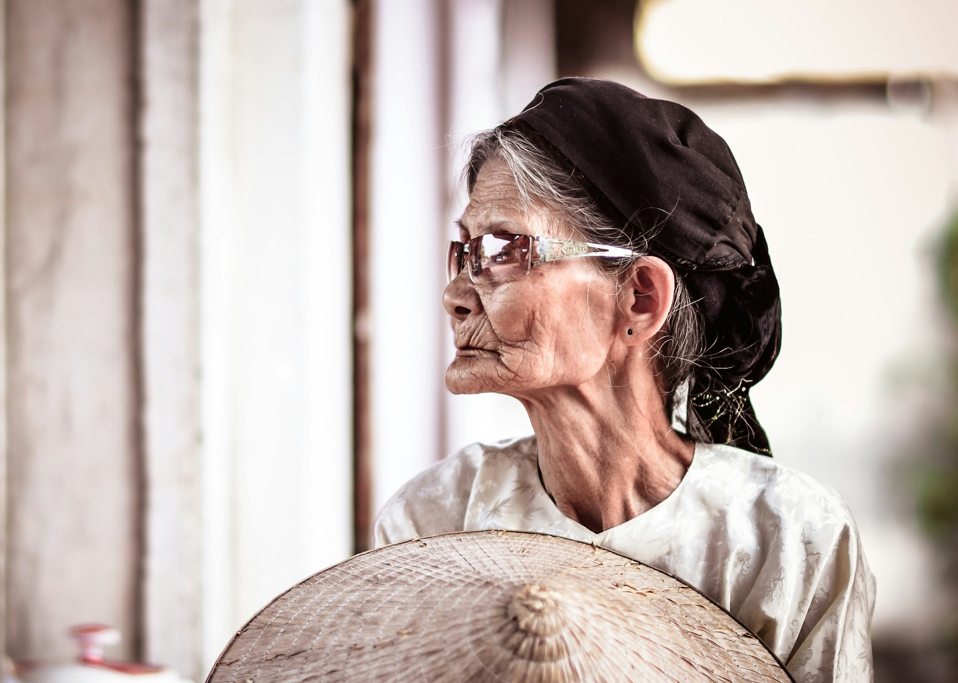 В Китае семья скрыла смерть мужчины от 80-летней матери и заказала его ИИ-двойника